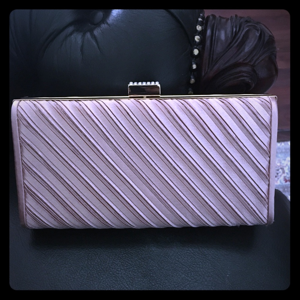 NWT Kate Landry , excellent condition 7.5”x4”x1.5”